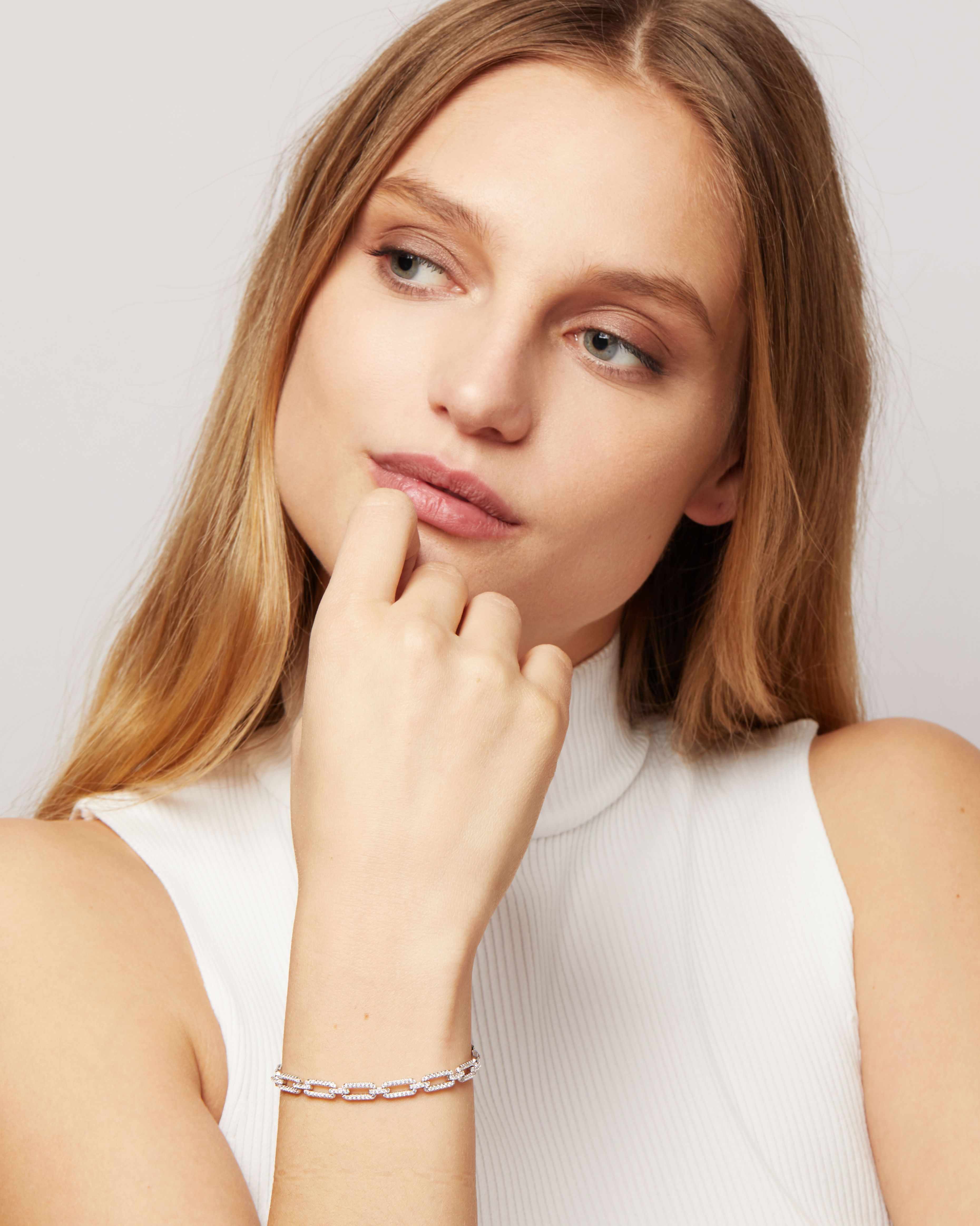 Alyce Long Links Bracelet