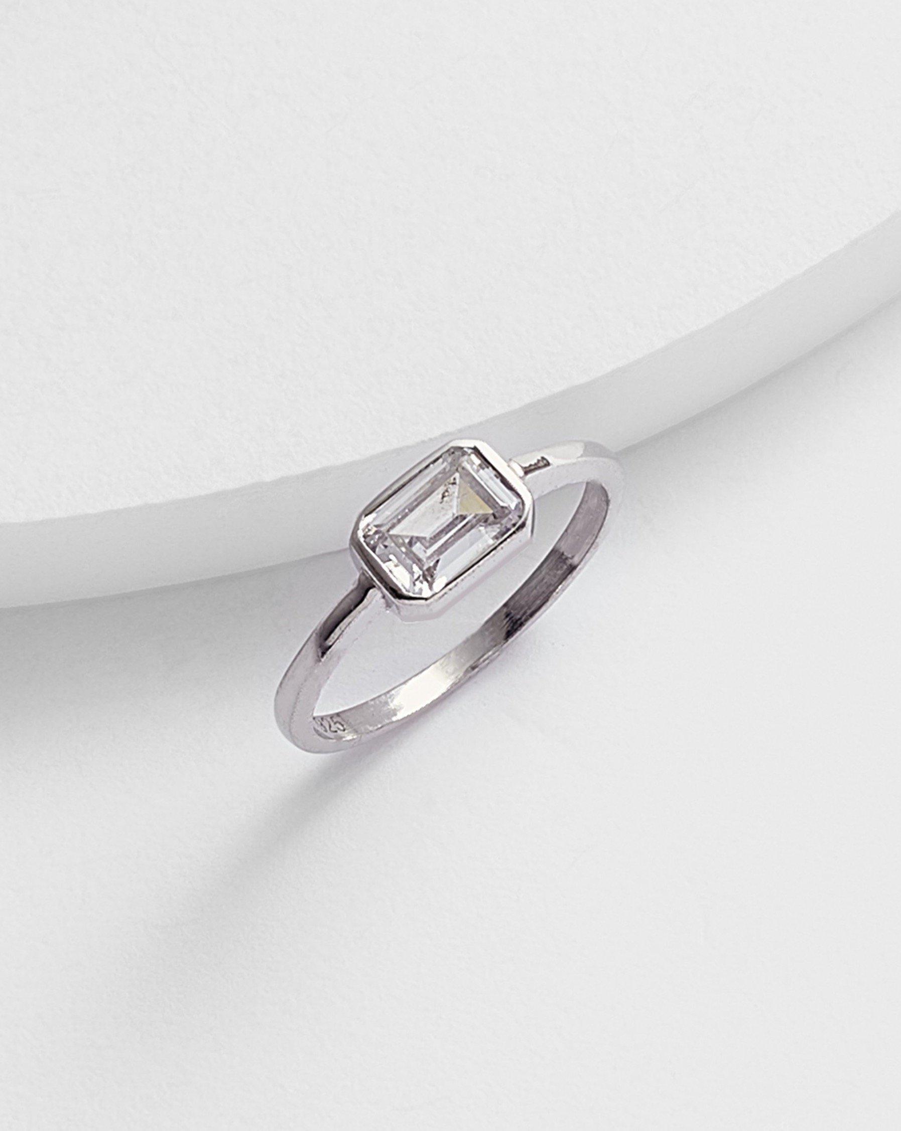 Kier Mini Baguette Ring